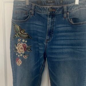 Gorgeous Vintage Boho Miss Me Blue Jeans with Floral and Bird Embroidery sz 32